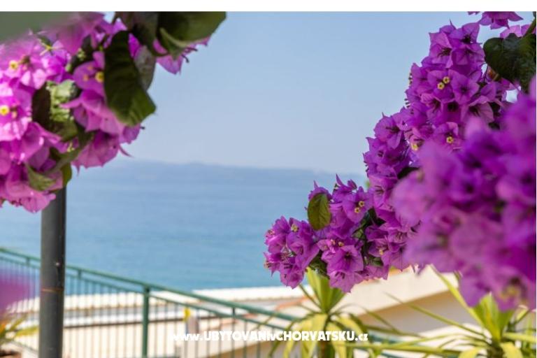 Beachfront Apartmán NIVES – foto 29