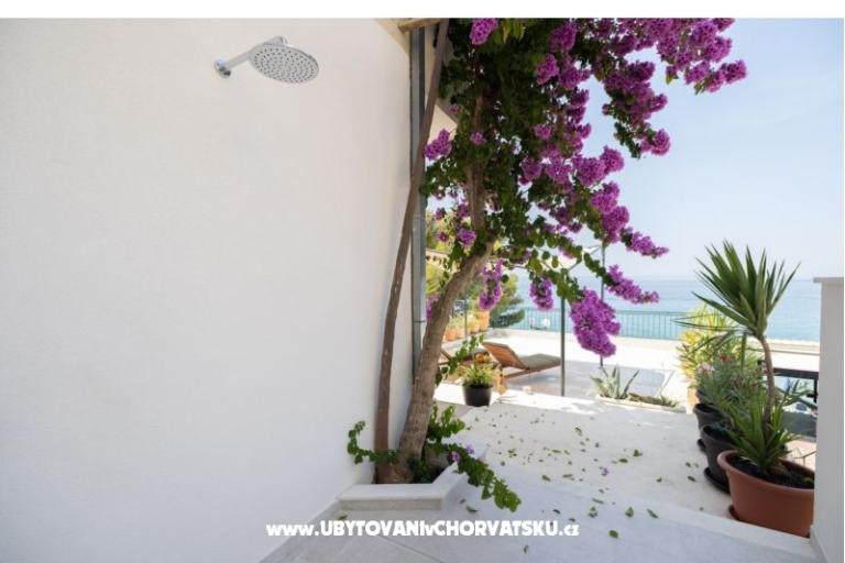 Beachfront Apartmán NIVES – foto 34