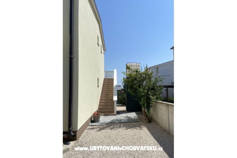 APARTMANI HELENA OASIS VIR – foto 13