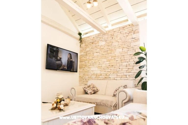 Dům k odpočinku  Diana +pool+jacuzzi – foto 11