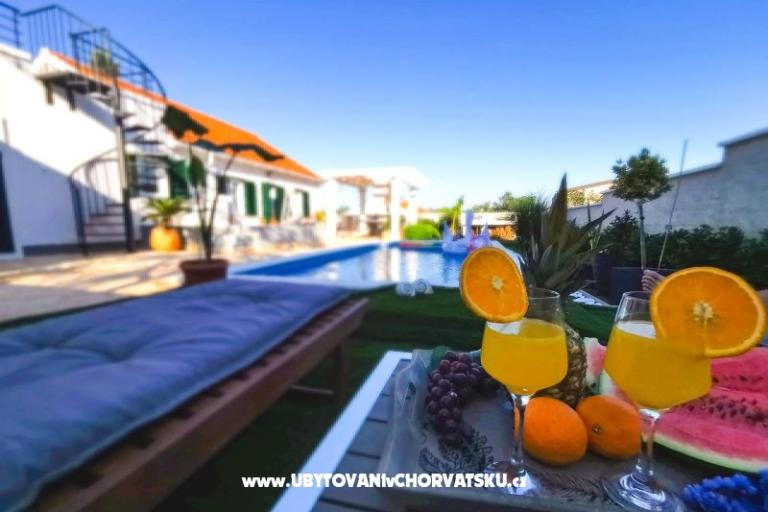 Dům k odpočinku  Diana +pool+jacuzzi – foto 13