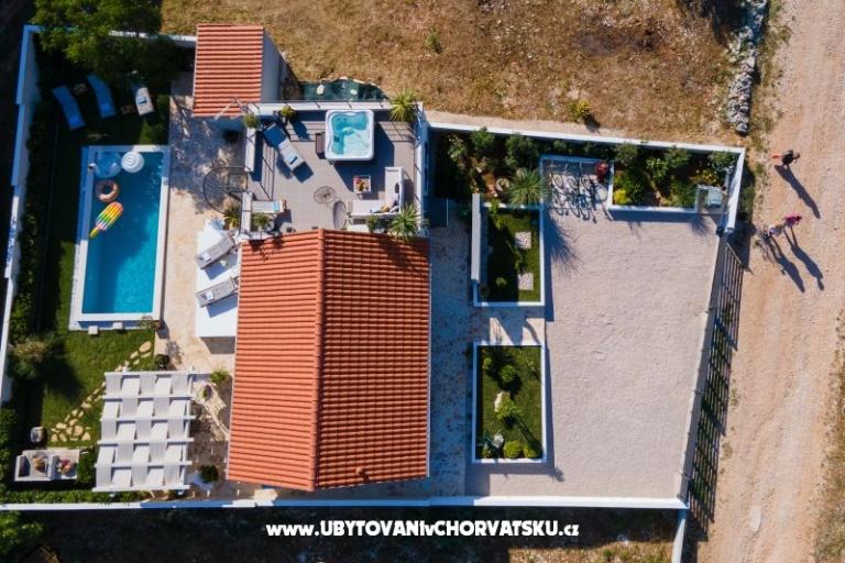 Dům k odpočinku  Diana +pool+jacuzzi – foto 2