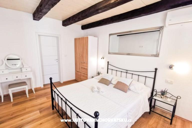 Dům k odpočinku  Diana +pool+jacuzzi – foto 7