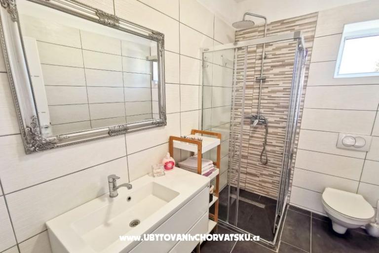 Dům k odpočinku  Diana +pool+jacuzzi – foto 9