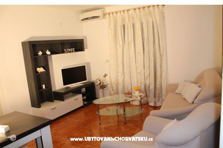 Apartmány Juricev 100m to the beach – foto 11