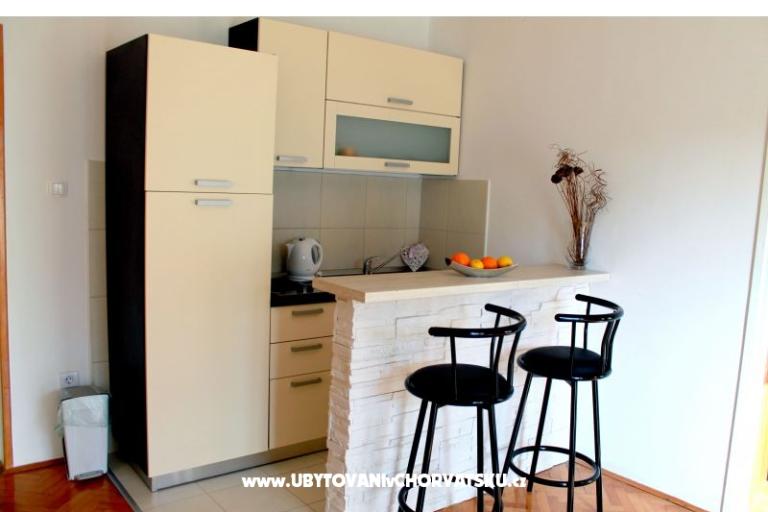 Apartmány Juricev 100m to the beach – foto 12