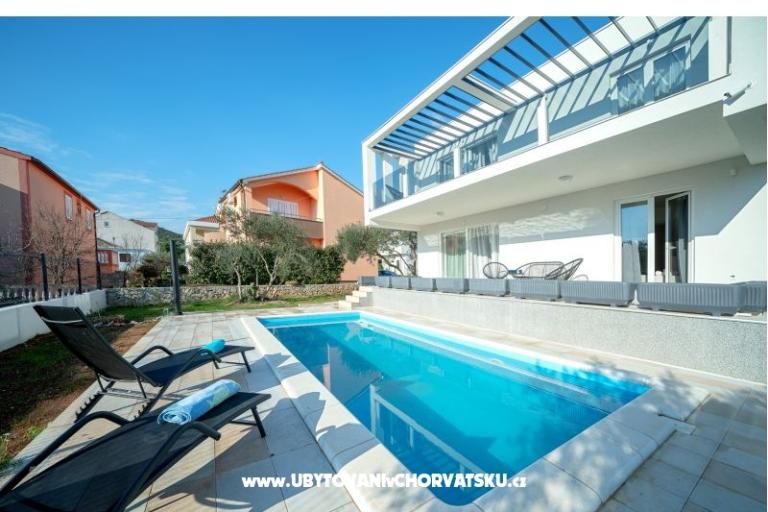 Beach Villa s bazénem Tribunj – foto 2