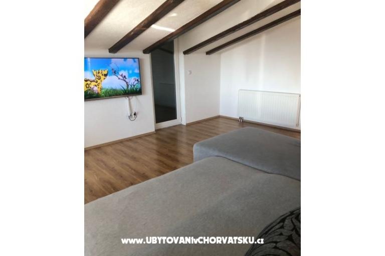 Penthouse s bazénem Ruža – foto 16