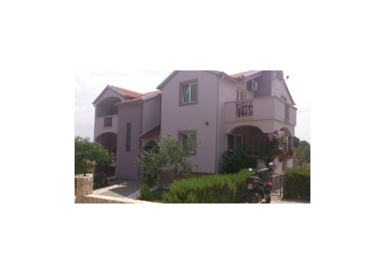 Apartmány with swimming pool-Crno – foto 2