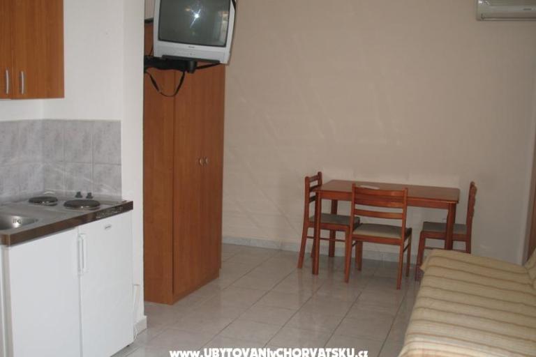 Apartmány Mladi mornar – foto 9