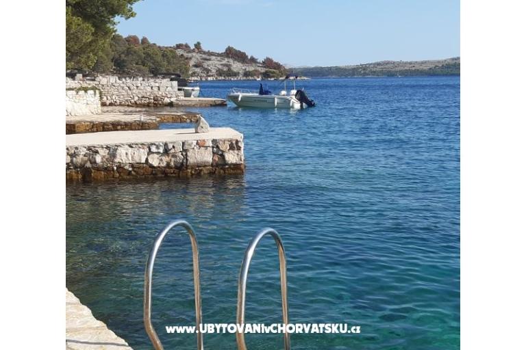 Robinzonski turizam Lavdara Dominis – foto 19