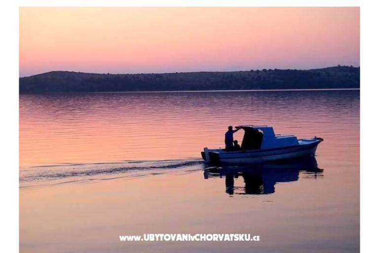 Robinzonski turizam Lavdara Dominis – foto 31