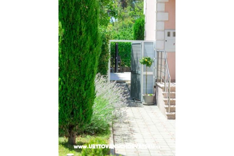 Apartmán s bazénem ViGo – foto 18