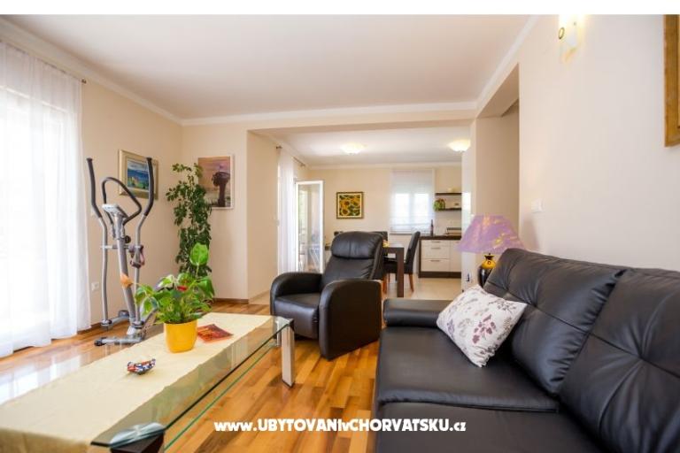 Apartmán s bazénem ViGo – foto 4
