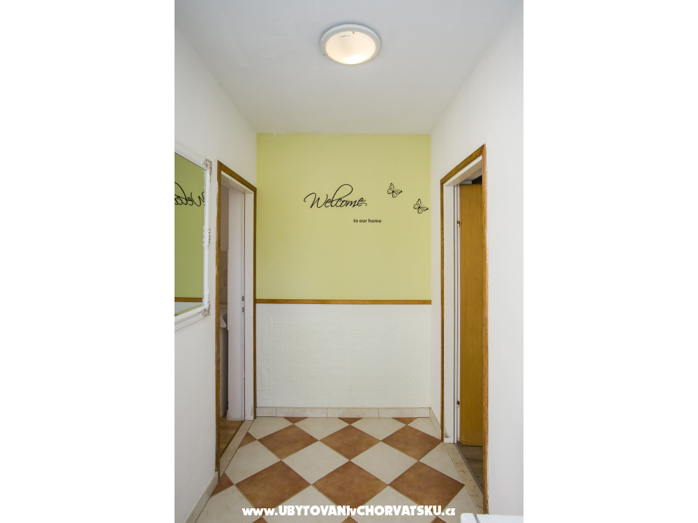 APARTMENTS GLAVOR DRA�E - Drace &amp;amp; Trstenik Chorvatsko