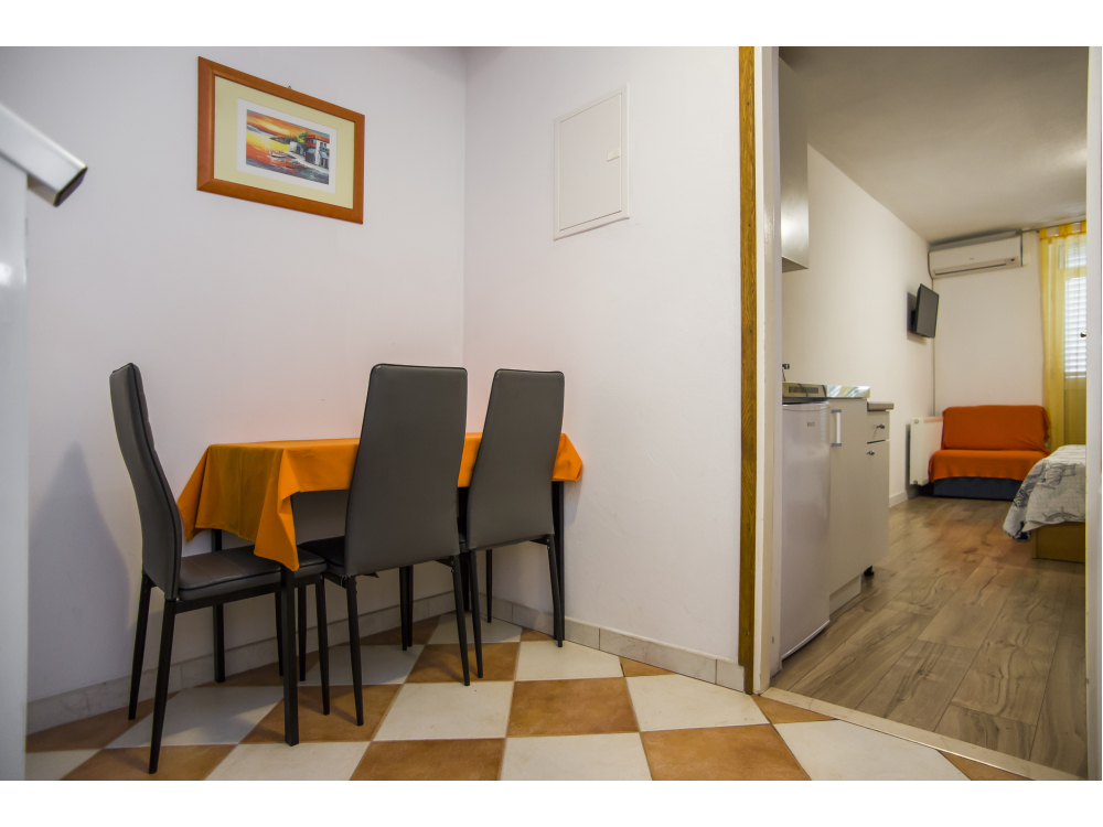 APARTMENTS GLAVOR DRA�E - Drace &amp;amp; Trstenik Chorvatsko