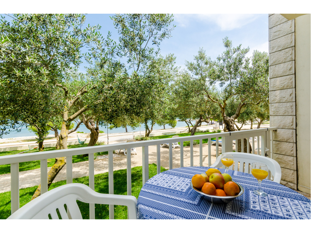 APARTMENTS GLAVOR DRA�E - Drace &amp;amp; Trstenik Chorvatsko