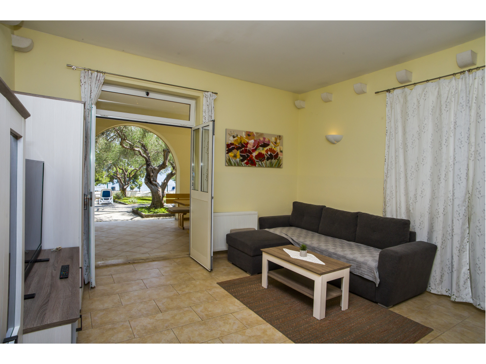 APARTMENTS GLAVOR DRA�E - Drace &amp;amp; Trstenik Chorvatsko