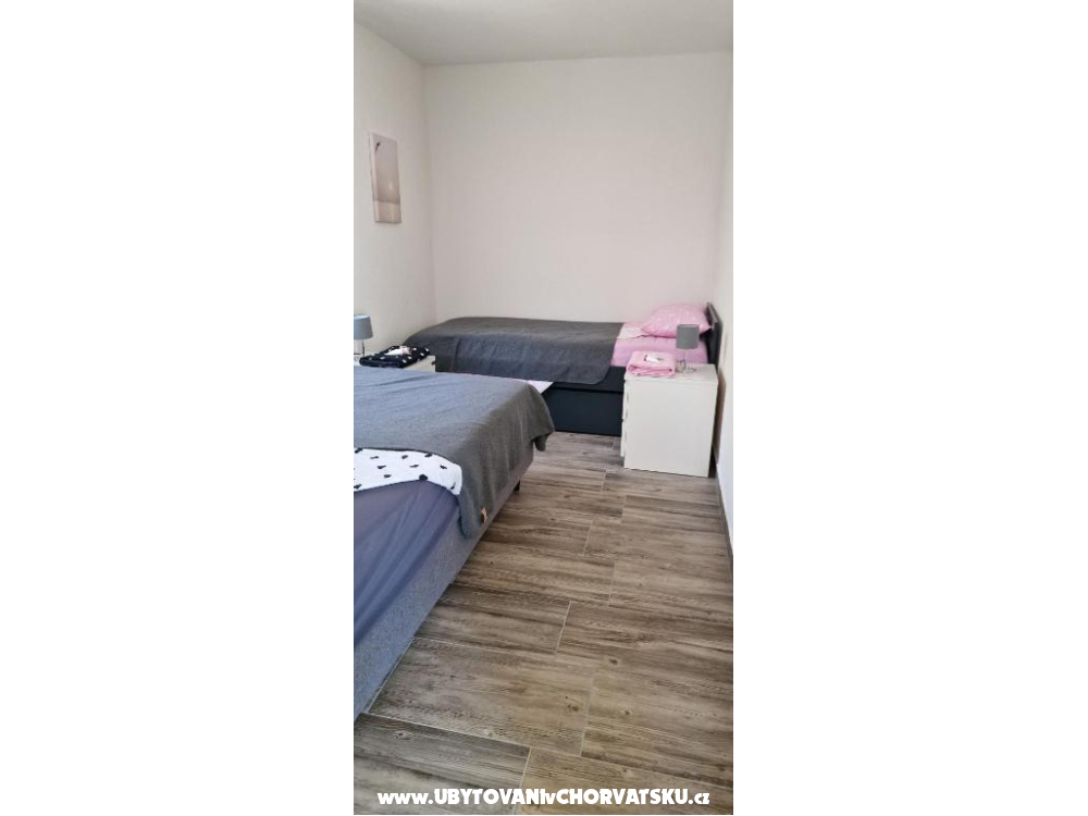 Antonija - Karlobag Hrvatska