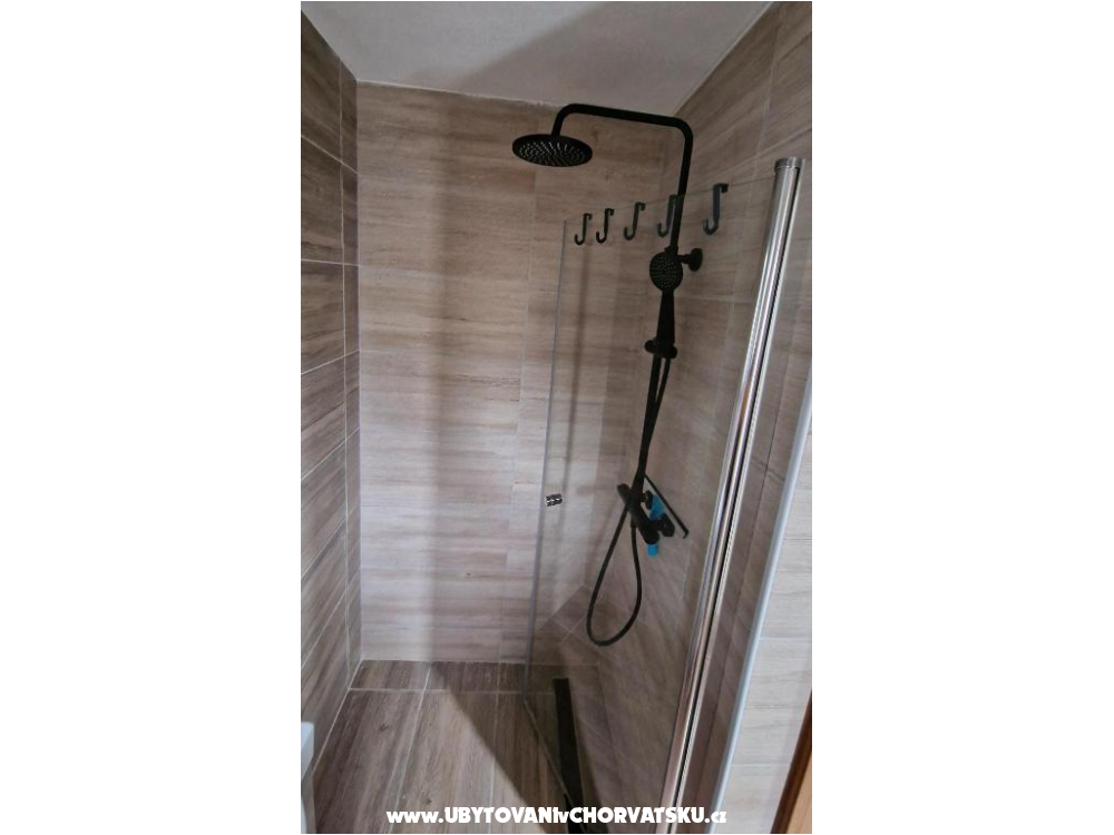 Antonija - Karlobag Hrvatska