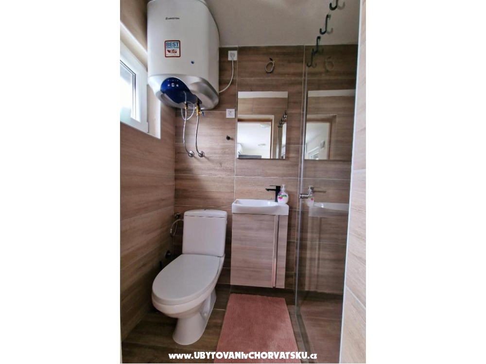 Antonija - Karlobag Hrvatska