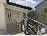 Apartmaji Bonny - Karlobag Hrvaka
