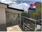 Apartmaji Bonny - Karlobag Hrvaka