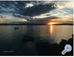 Apartma Tanja - Karlobag Hrvaka