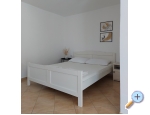Apartmaji Marijana - Karlobag Hrvaka