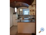 Apartmaji Matek - Karlobag Hrvaka