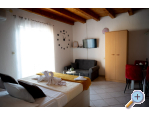 Apartmaji Nil - Karlobag Hrvaka