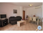 Beachfront Ferienwohnungen Baricevic wit - Karlobag Kroatien