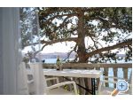 Beachfront Apartmaji Carlo - Karlobag Hrvaka