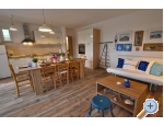 Beachfront Apartmaji Christian - Karlobag Hrvaka