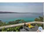Beachfront Apartmaji Christian - Karlobag Hrvaka
