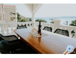 Beachfront Apartmaji Amaris - Karlobag Hrvaka