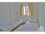 Beachfront Apartmaji Amaris - Karlobag Hrvaka