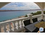 Beachfront Apartmaji Amaris - Karlobag Hrvaka
