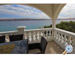 Beachfront Apartmaji Amaris - Karlobag Hrvaka