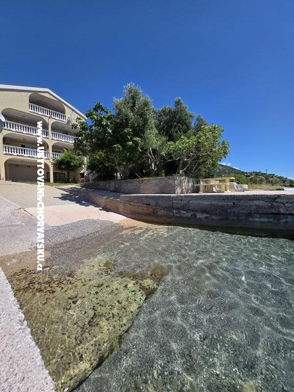 Beachfront Apartmány Laszlo – ubytování Karlobag, Chorvatsko – foto 9