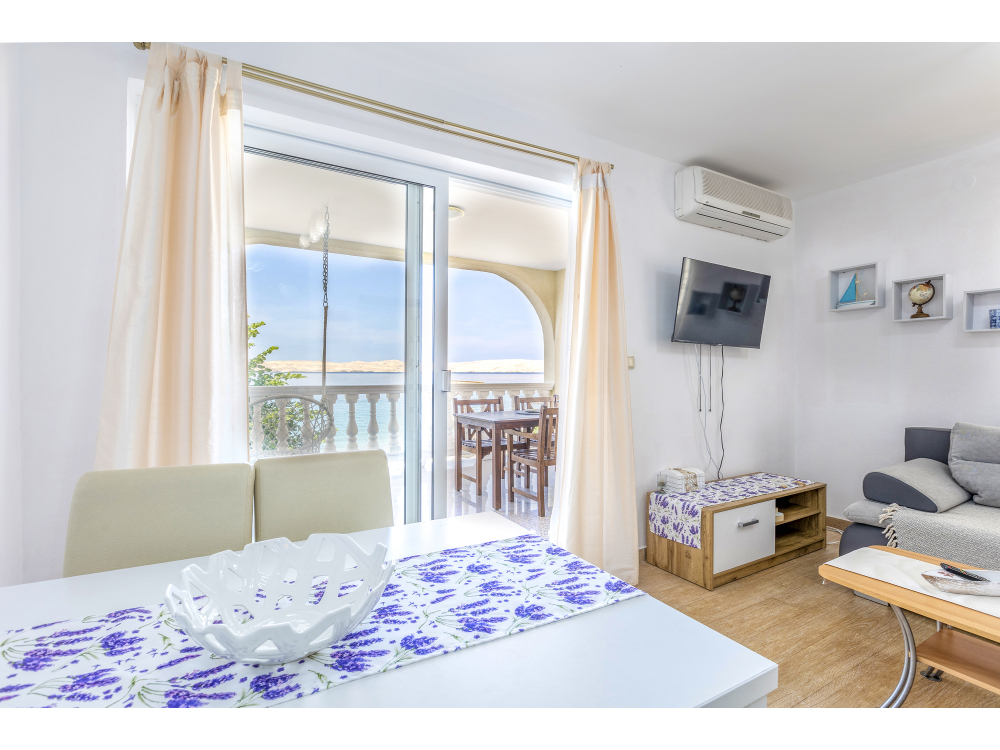 Beachfront Ferienwohnungen Laszlo - Karlobag Kroatien