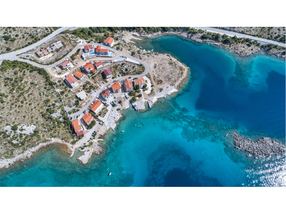 Beachfront Ferienwohnungen Laszlo - Karlobag Kroatien