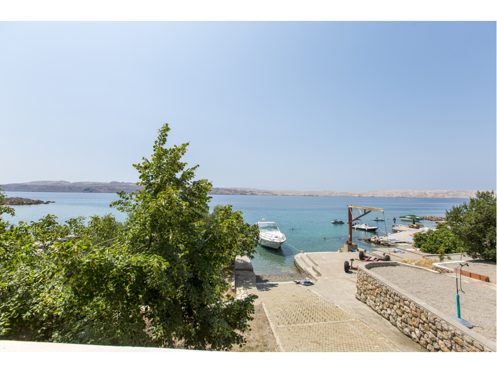 Beachfront Ferienwohnungen Laszlo - Karlobag Kroatien