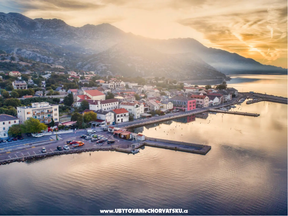 Beachfront Ferienwohnungen Laszlo - Karlobag Kroatien