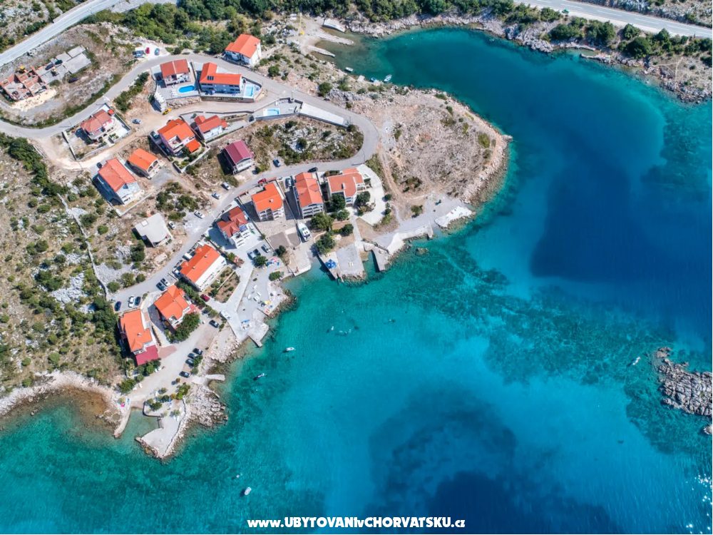 Beachfront Ferienwohnungen Laszlo - Karlobag Kroatien