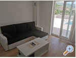 Beachfront Haus Robert mit Pool - Karlobag Kroatien