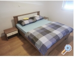 Beachfront Haus Robert mit Pool - Karlobag Kroatien