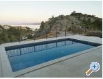 Beachfront Hia Robert z bazenom - Karlobag Hrvaka