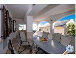 Haus Petra am Strand - Karlobag Kroatien