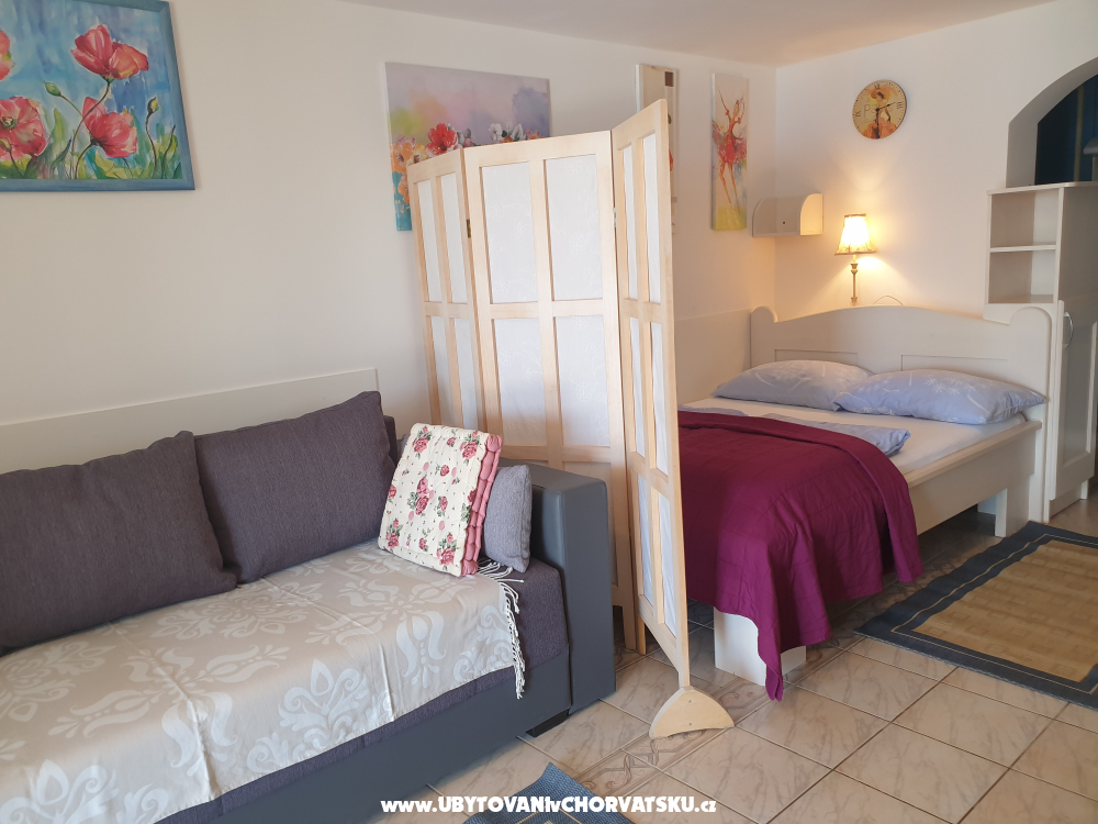 Apartm�ny Palma - Karlobag Chorv�tsko